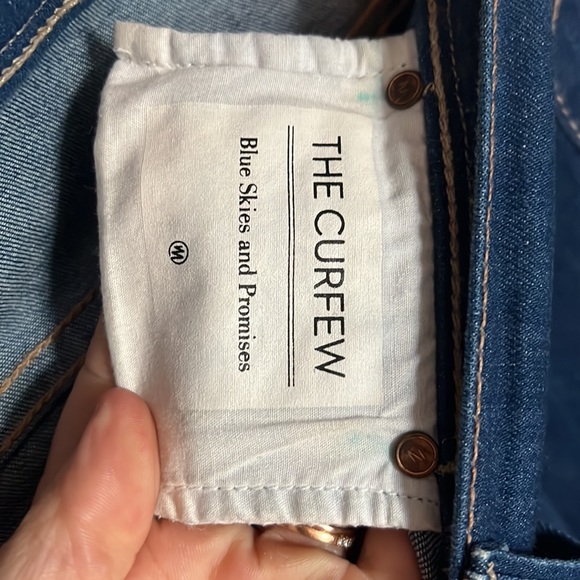 Barely worn MOTHER DENIM Curfew Bell Bottom - Picture 4 of 6